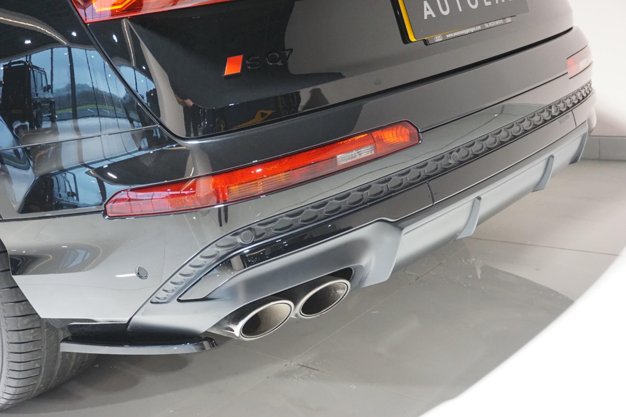 Audi SQ7 4.0 TFSI V8 Black Edition SUV 5dr Petrol Tiptronic quattro Euro 6 (s/s) (507 ps)